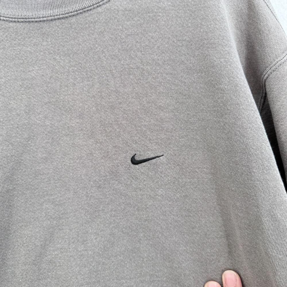 Vintage Nike Sweatshirt Mens L Gray Mini Swoosh Logo Embroidered Fleece Pullover - Picture 3 of 10